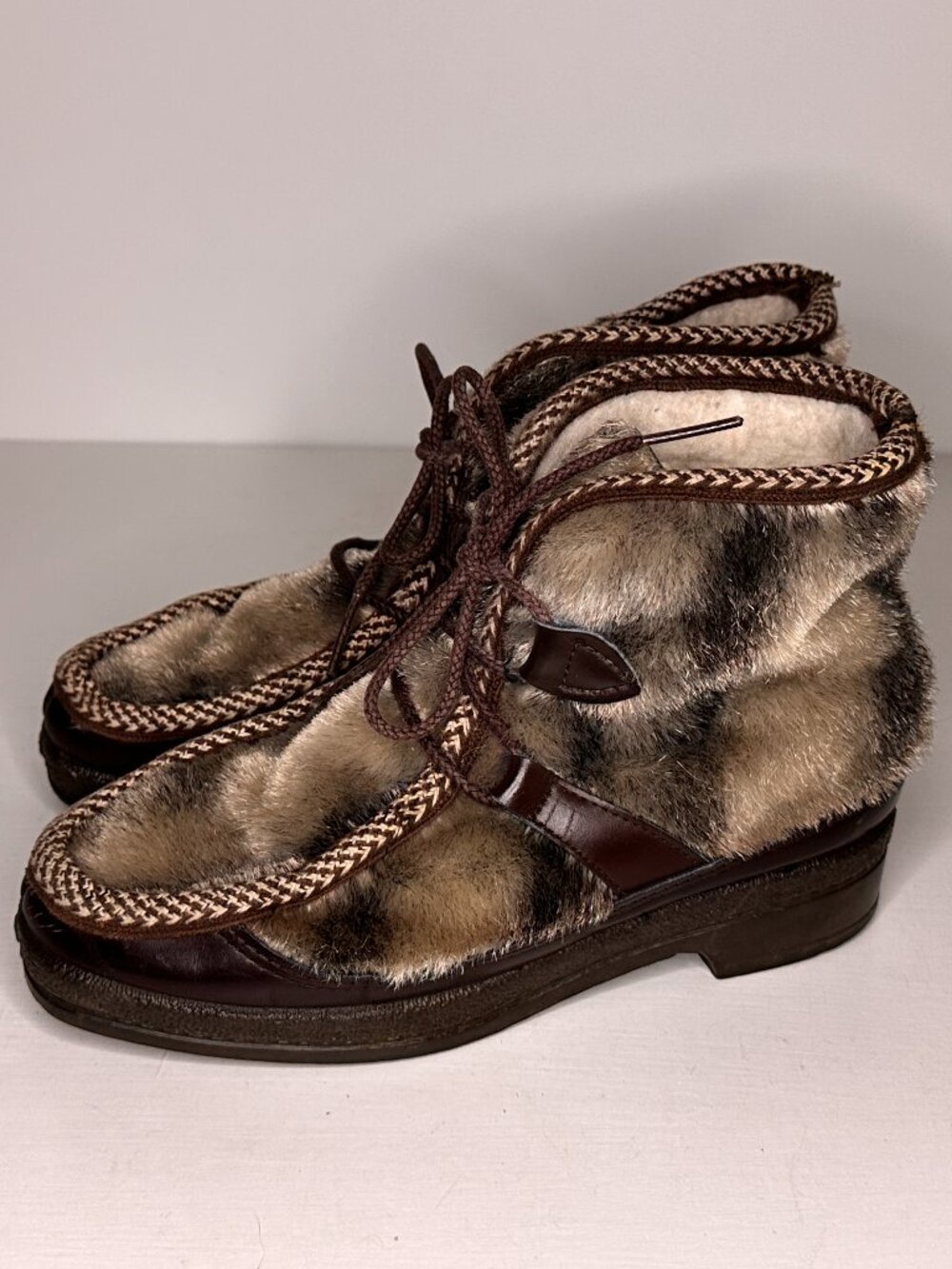 Yodelers Vintage Fur Accent Boots Women Size 6